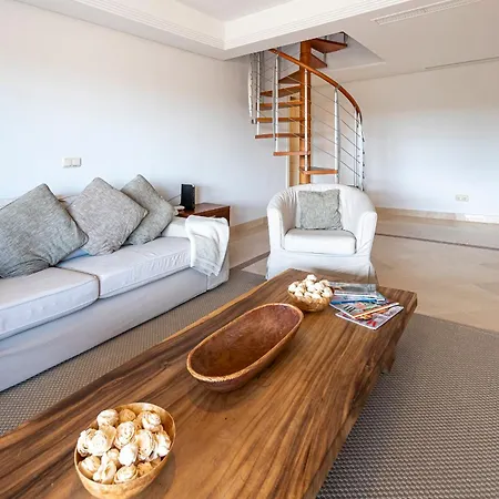 Nueva Andalucia Penthouse Daire Marbella
