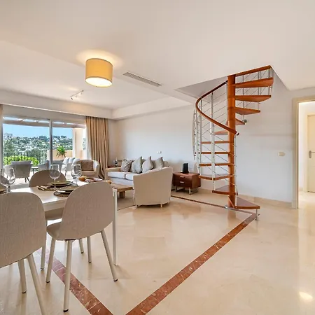 Nueva Andalucia Penthouse
